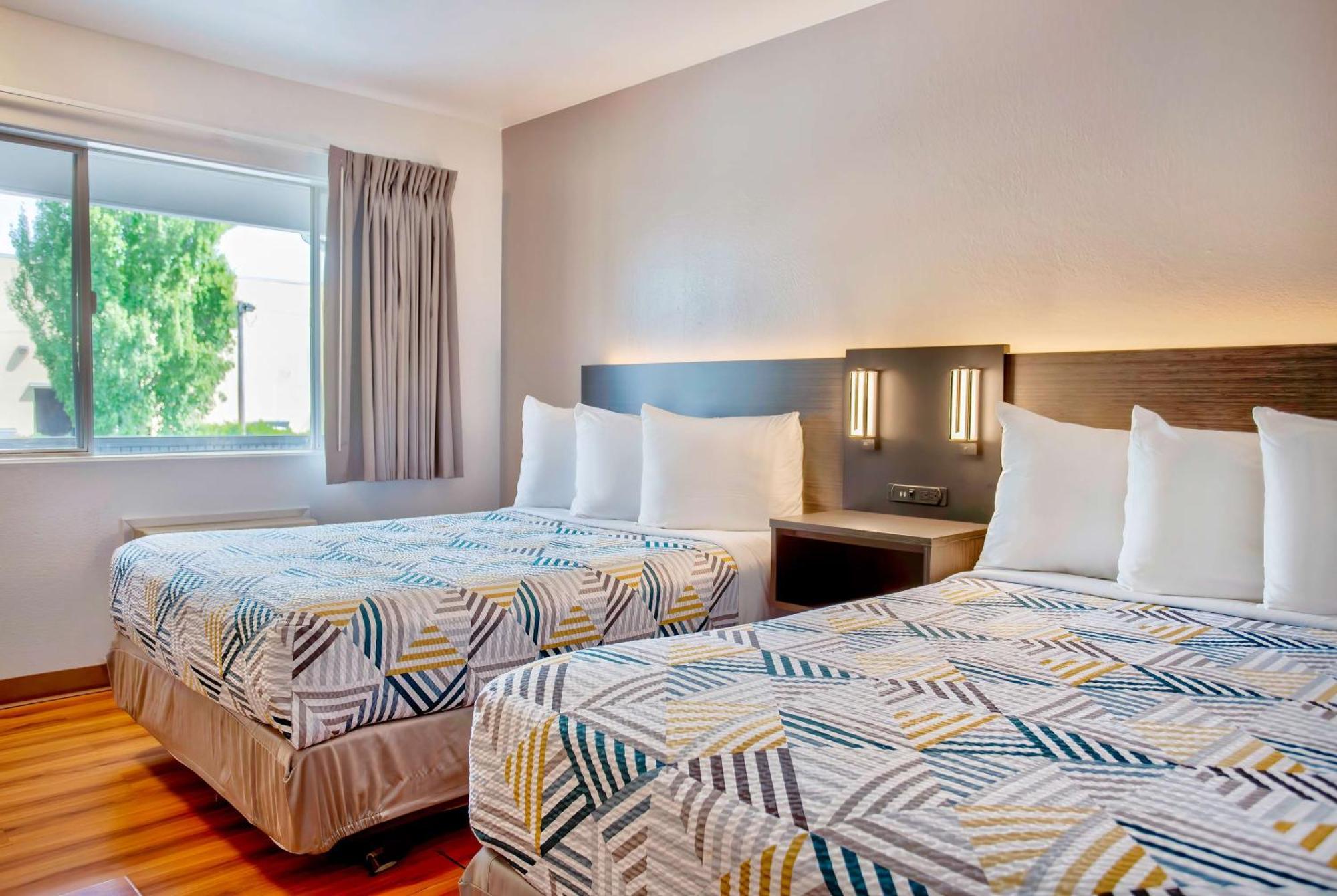 Motel 6-Salem, Or - Expo Center Bagian luar foto