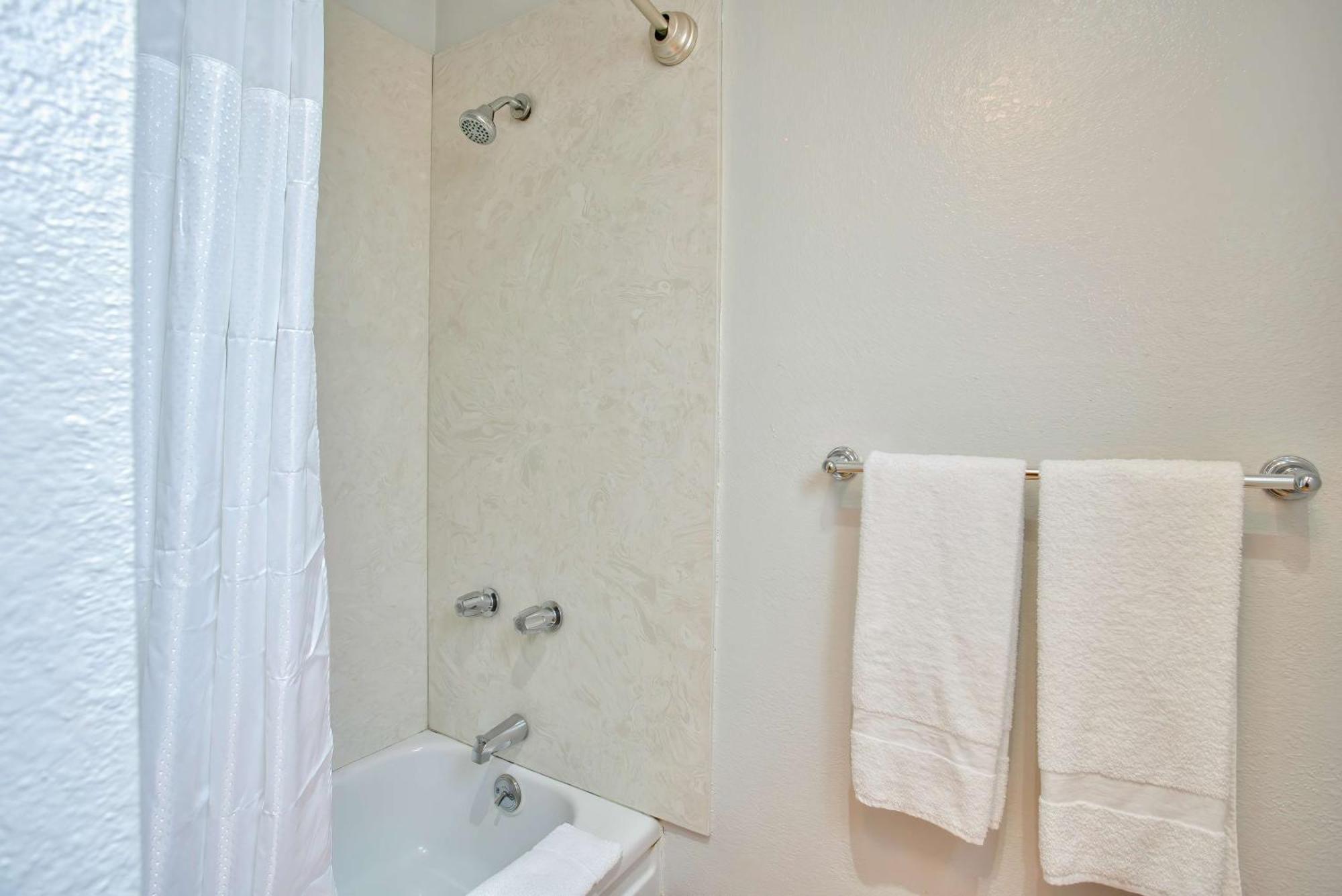 Motel 6-Salem, Or - Expo Center Bagian luar foto