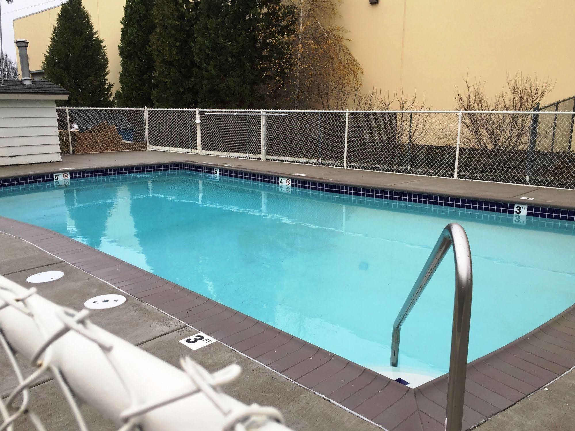 Motel 6-Salem, Or - Expo Center Bagian luar foto