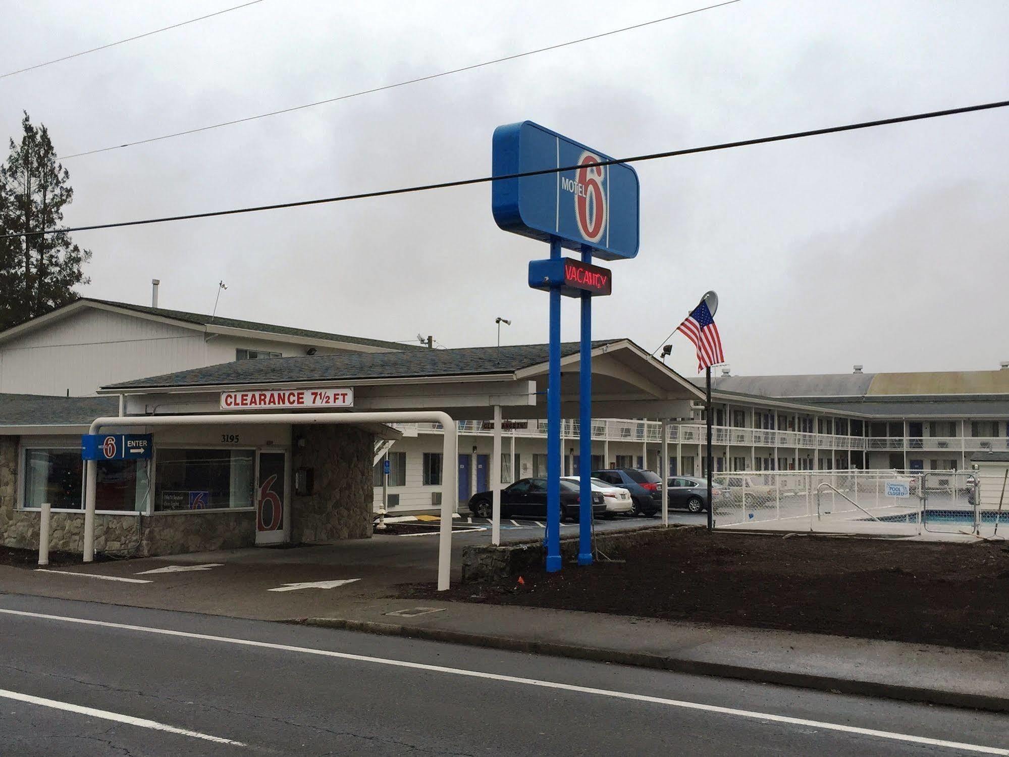 Motel 6-Salem, Or - Expo Center Bagian luar foto